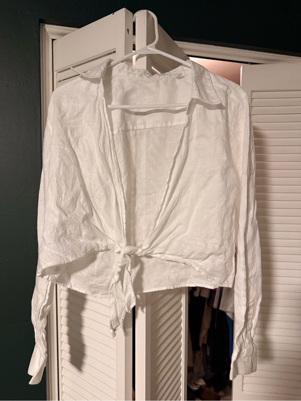 Aritzia White Tie-Front Button Cuff Linen Blend Shirt